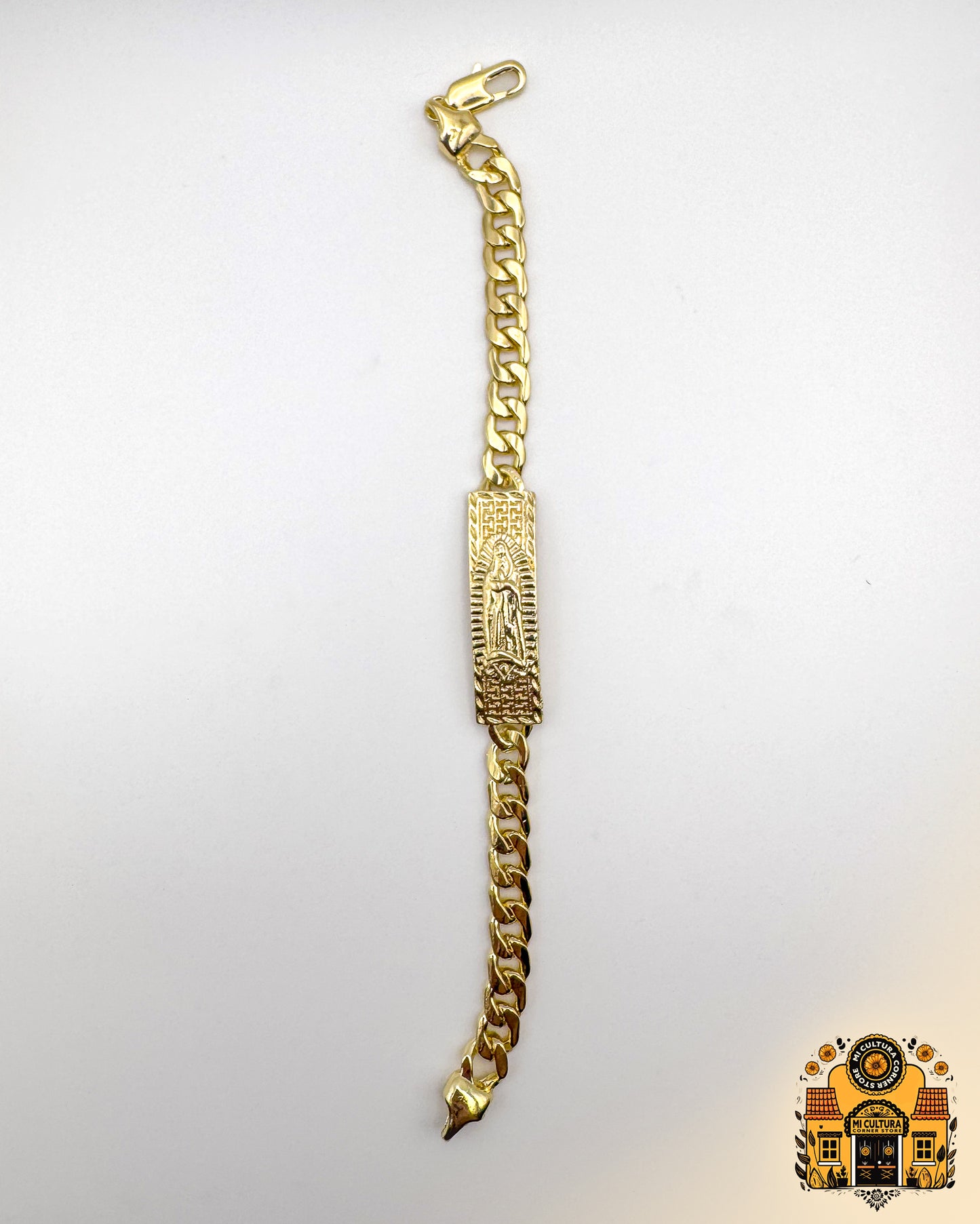 Virgin of Guadalupe Divine Elegance 14K Gold-Plated Bracelet with Embossed Pendant / Pulsera Elegancia Divina Baño de Oro 14K con Colgante Virgen de Guadalupe, 8.66"