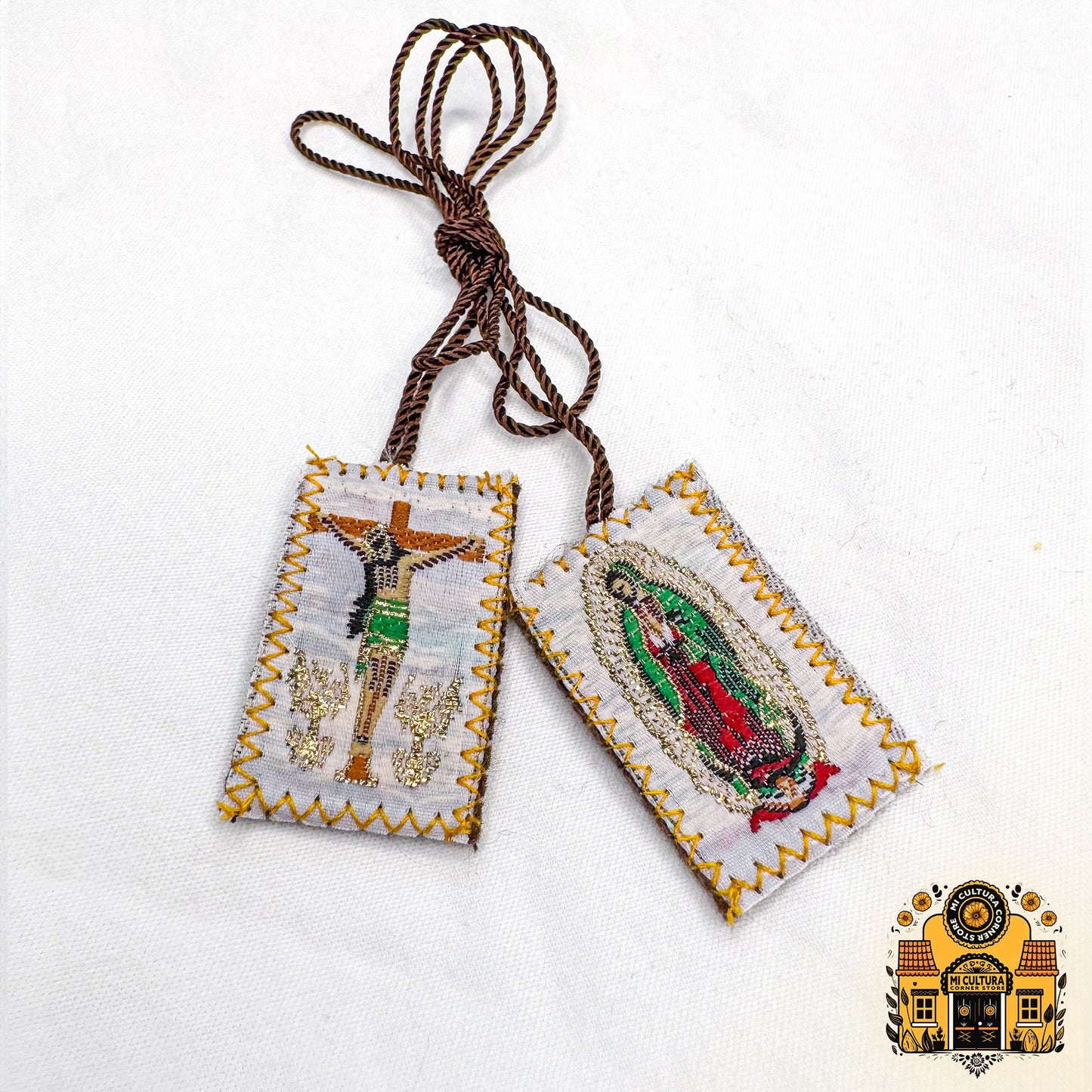 Escapulario de La Virgen de Guadalupe y Jesus en la Cruz blanco cafe/Scapular of Our Lady of Guadalupe and Jesus on the Cross white brown