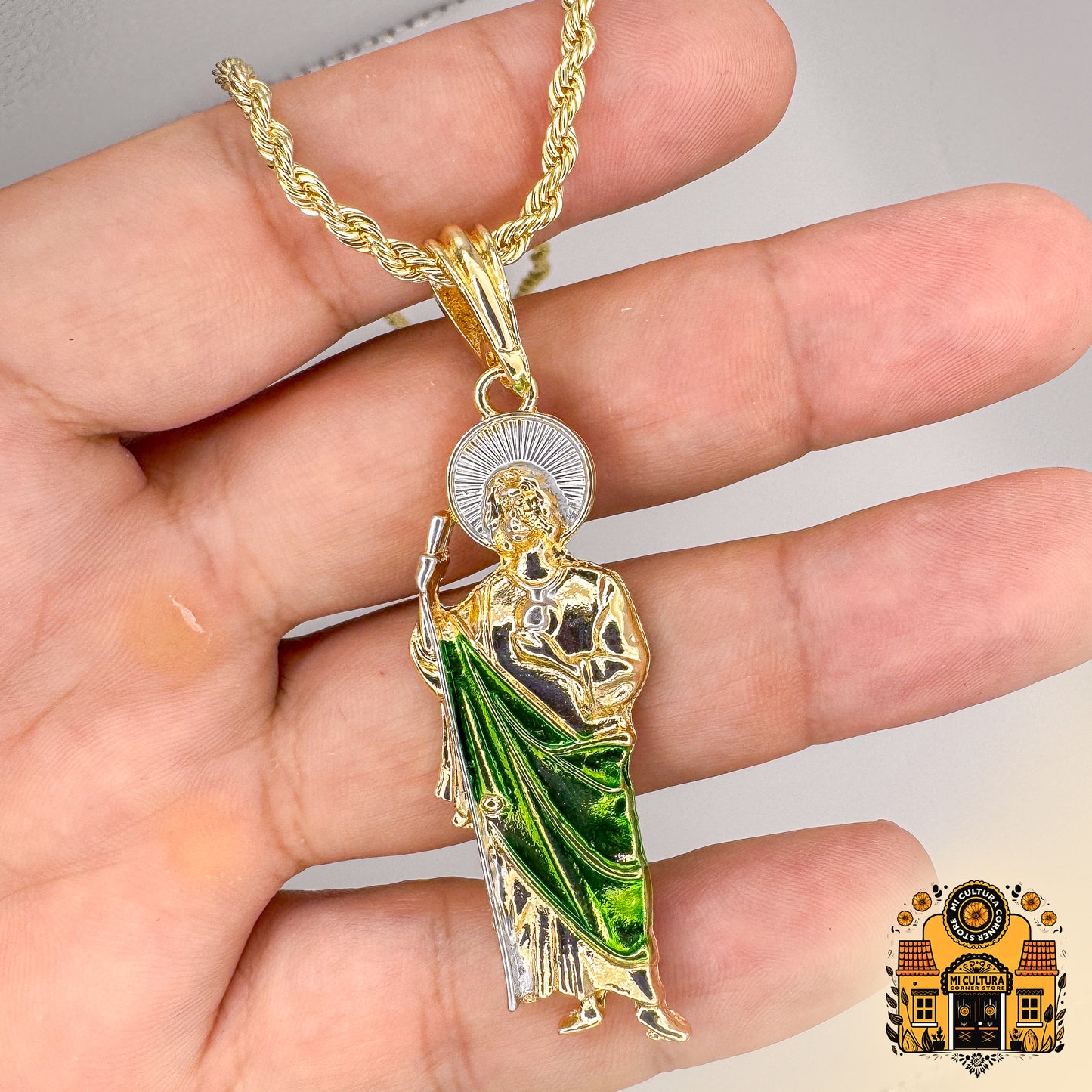 14K Large Gold Plated St. Jude Necklace with Green Robe and Silver Halo 2 in - Twisted Rope Chain/ Collar de San Judas Tadeo Chapado en Oro 14K Con bata verde y halo plateado de 2" pulgadas - Collar de Cuerda Torcida