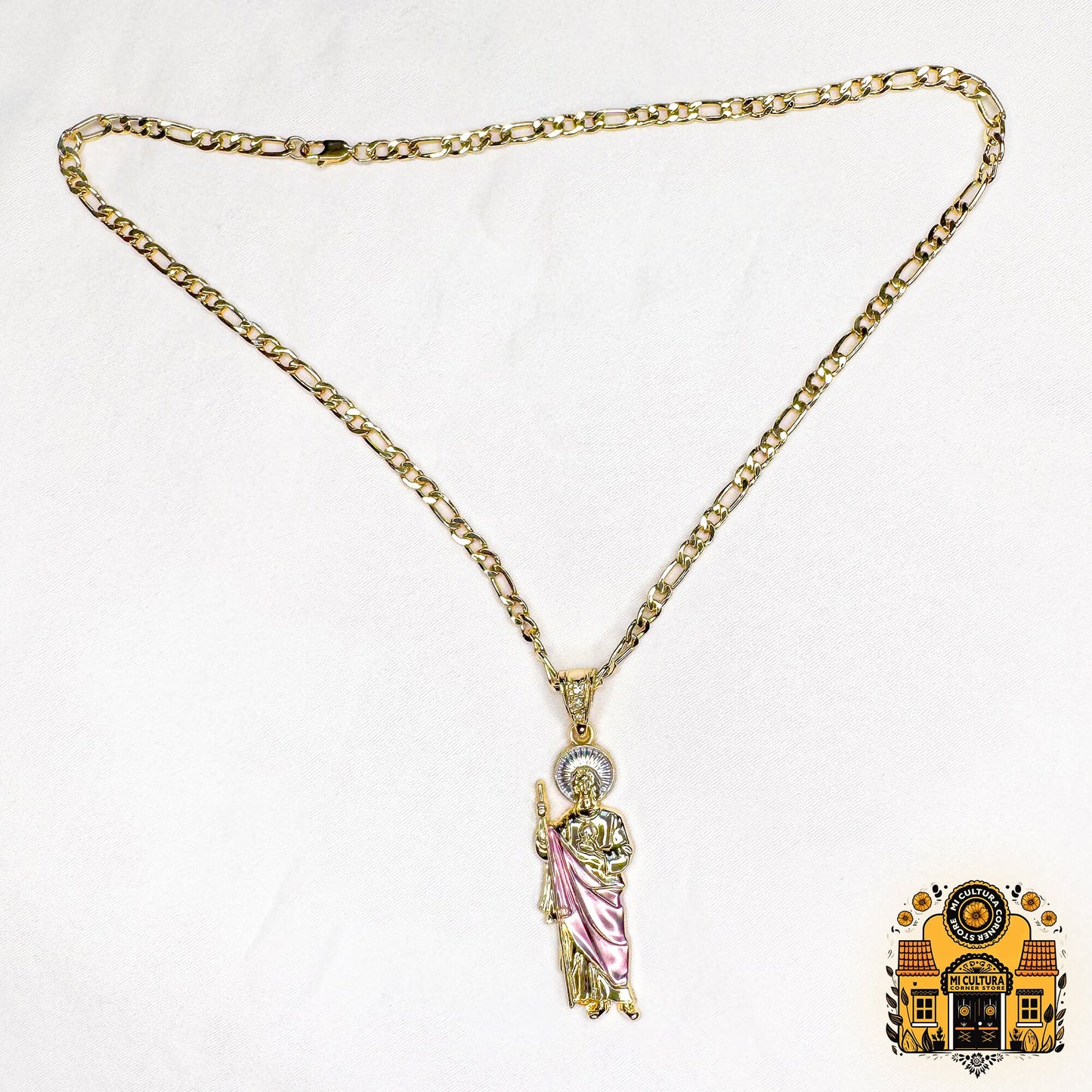 14K Gold Plated St. Jude Necklace - Figaro Chain San Judas Pendant - Pink Robe / Collar de San Judas Chapado en Oro 14K con Bata rosa y halo plateado - Cadena Figaro con Colgante